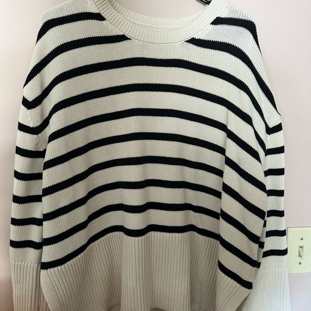 Gap Oversized Striped Black and White Sweater